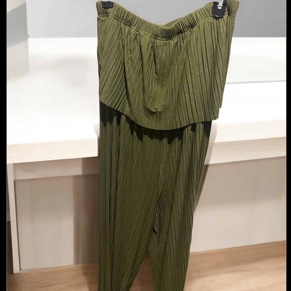 Pleated CropTop Pant Suit